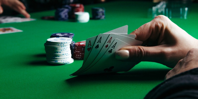 Hiểu rõ luật chơi Poker là gì để nắm chắc trong tay chiến thắng